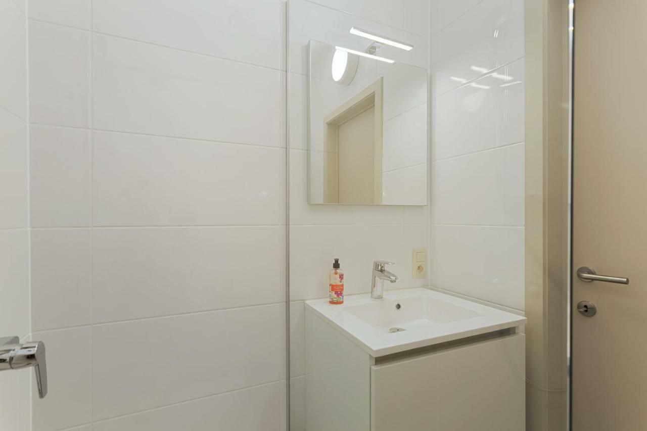 Apartment V7 Oostende Bagian luar foto